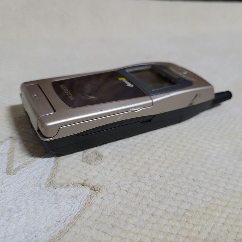 �Ｚ �ִ��� ��PCS 019 ������ �õ��� SPH-019��