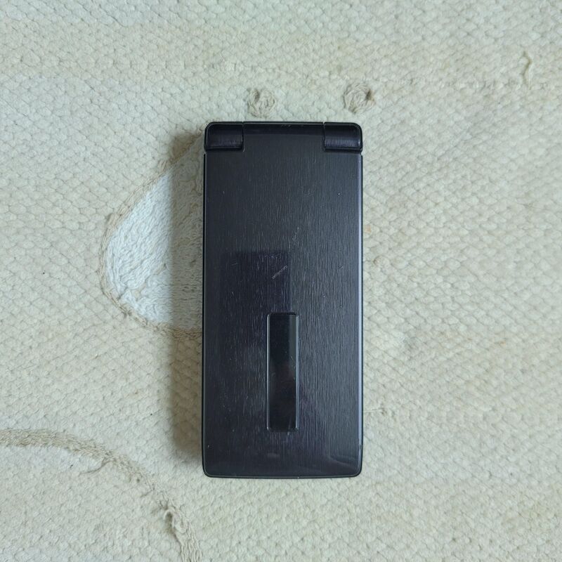 �ܻ� NTT docomo SH-03E ����