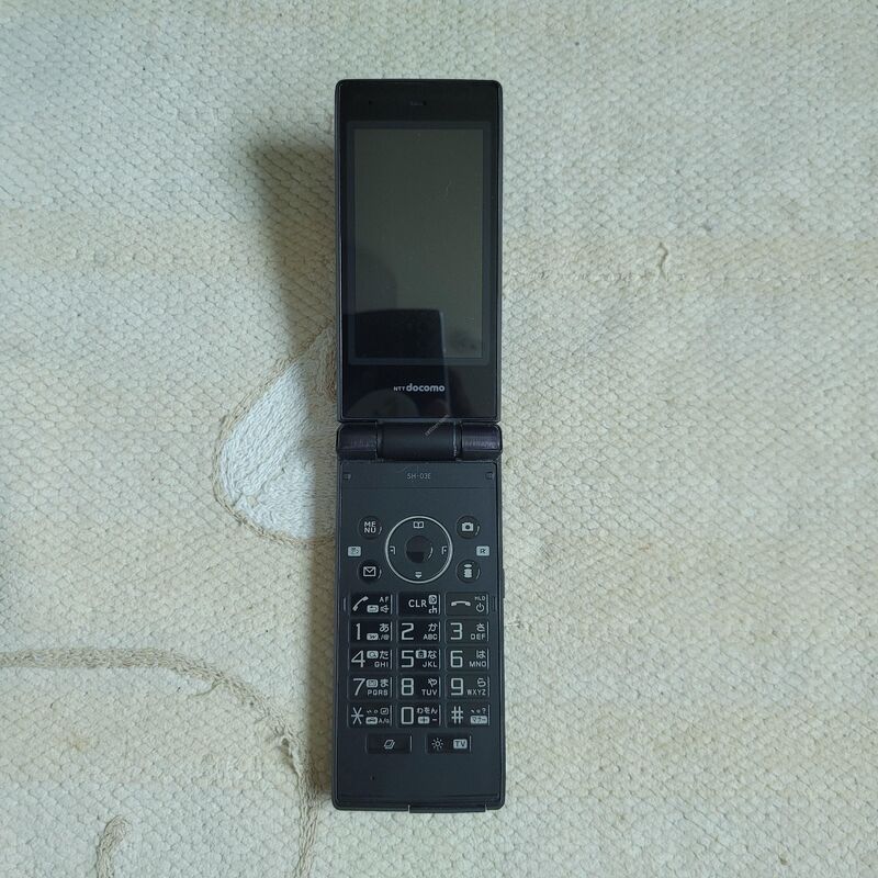 �ܻ� NTT docomo SH-03E ����
