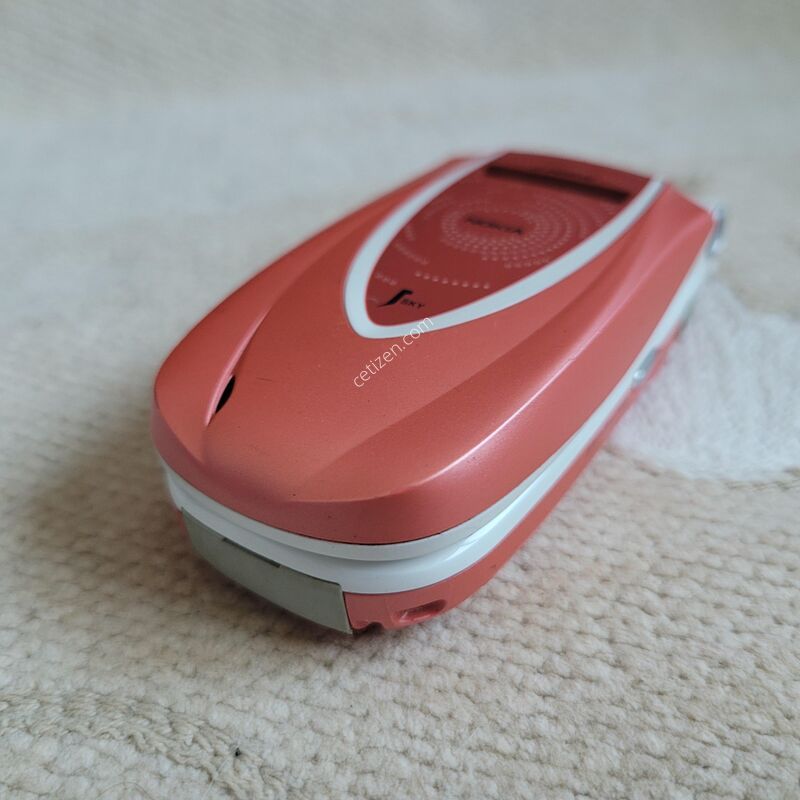 �ܻ� ��Ű�� J-PHONE ������