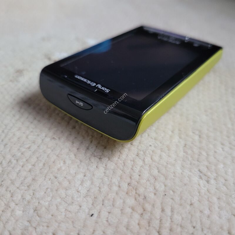 Sony Ericsson XPERIA X10 ������