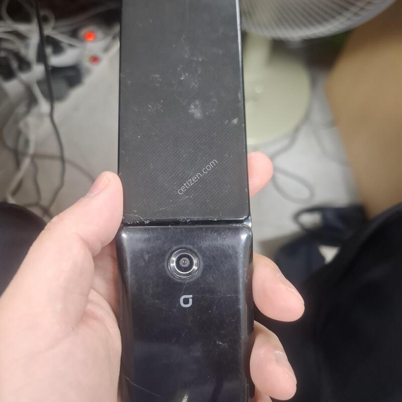 ���λ���