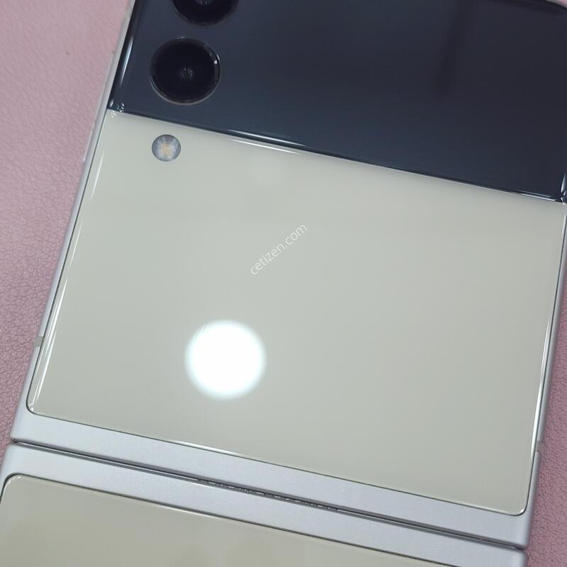�ø�3 �ܰ���S�� �����⽺ LCD�� ��������