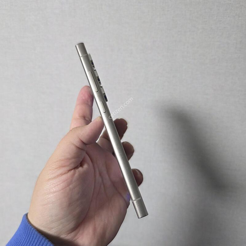 ������ S24��Ʈ�� ƼŸ���׷��� 256�Ⱑ S�� �Ⱦƿ�~