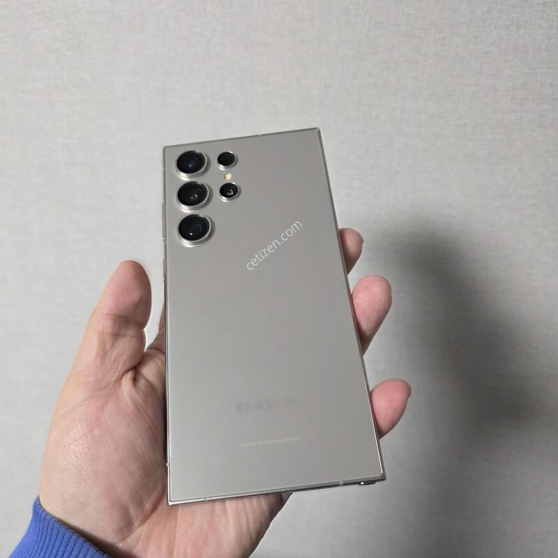 ������ S24��Ʈ�� ƼŸ���׷��� 256�Ⱑ S�� �Ⱦƿ�~