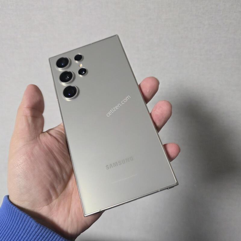 ������ S24��Ʈ�� ƼŸ���׷��� 256�Ⱑ S�� �Ⱦƿ�~