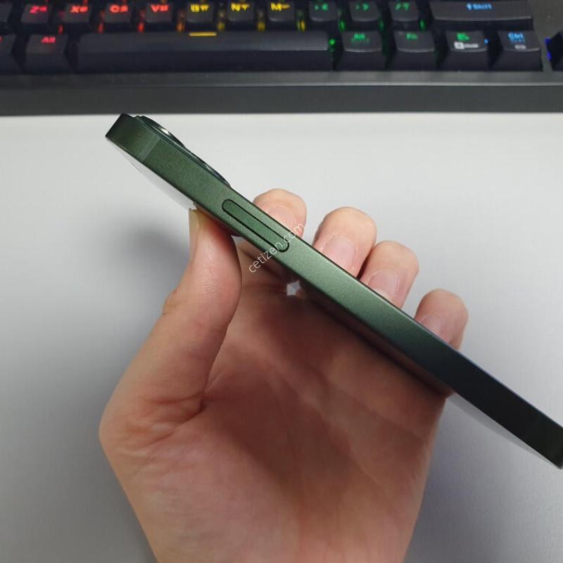 ������13 �̴� / 128GB / �׸� / ���͸����� 82%