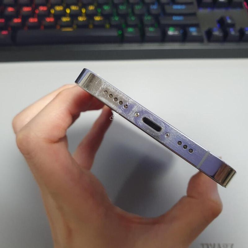 ������12 ���� / 128GB / ȭ��Ʈ / ���͸����� 76%