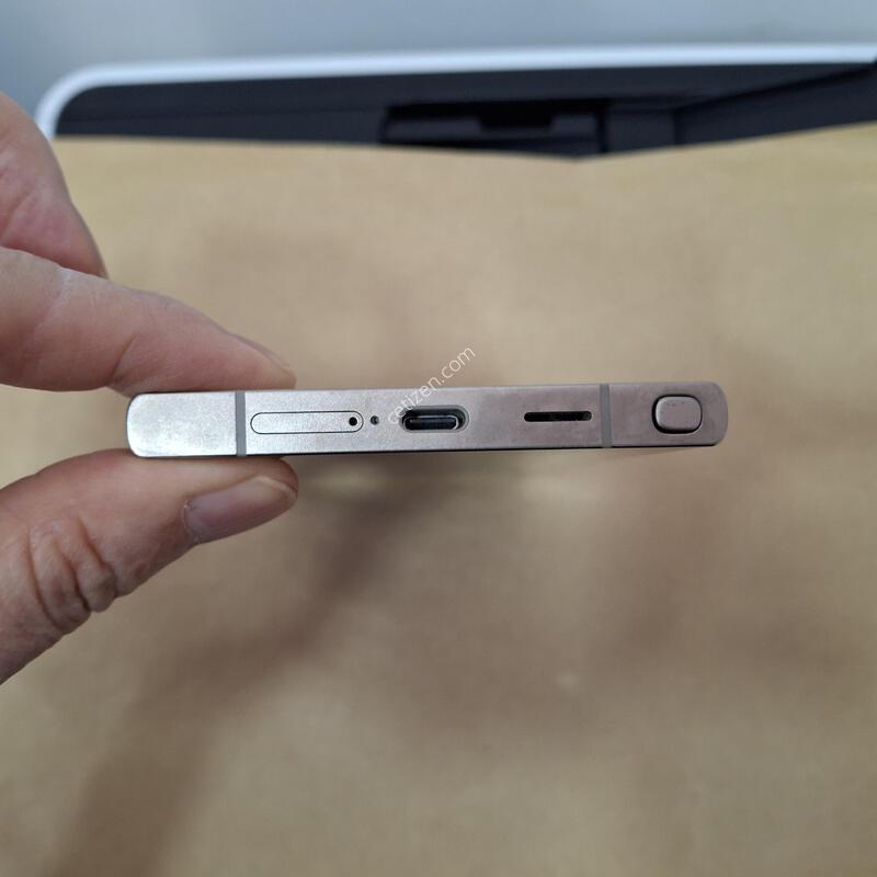 SM-S928N  ��Ȱ�ܻ�����  ������ ƼŸ���׷���   ��밨���ο��׵θ� �͵޸��ʿ� ���־��ϰ� ������ �־��  �� �׵θ��ʾ��ֹ̼��ϰ����ϰ�  긇���־��(������