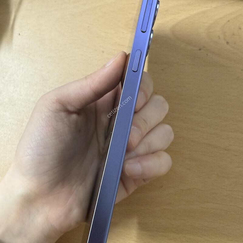 ������ s24�÷��� 256 ���̿÷� Ưs�� �Ǹ��մϴ�