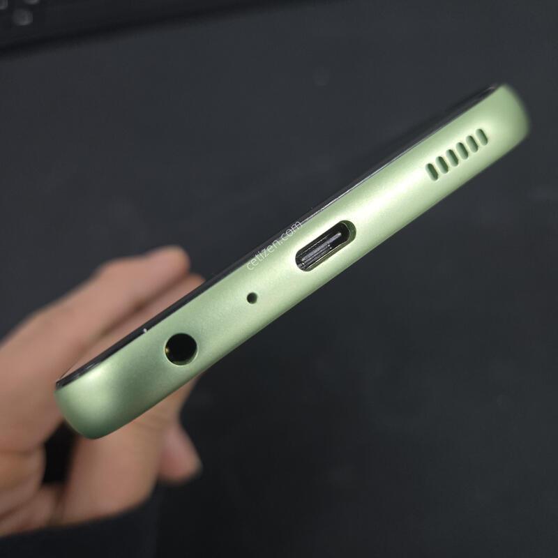 ƯSS�� ���ܻ� ������ A24 ����Ʈ�׸� �������� ���ܻ�