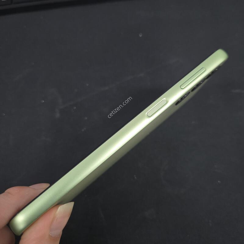 ƯSS�� ���ܻ� ������ A24 ����Ʈ�׸� �������� ���ܻ�