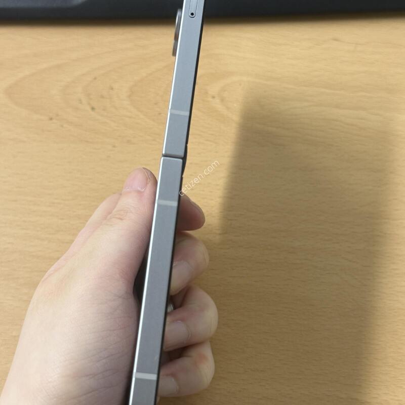 ������ �ø�6 512GB ƯS�� �׶�����Ʈ �Ǹ��մϴ�