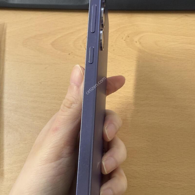 ������ 24�÷��� 256GB ���̿÷� �Ǹ��մϴ�