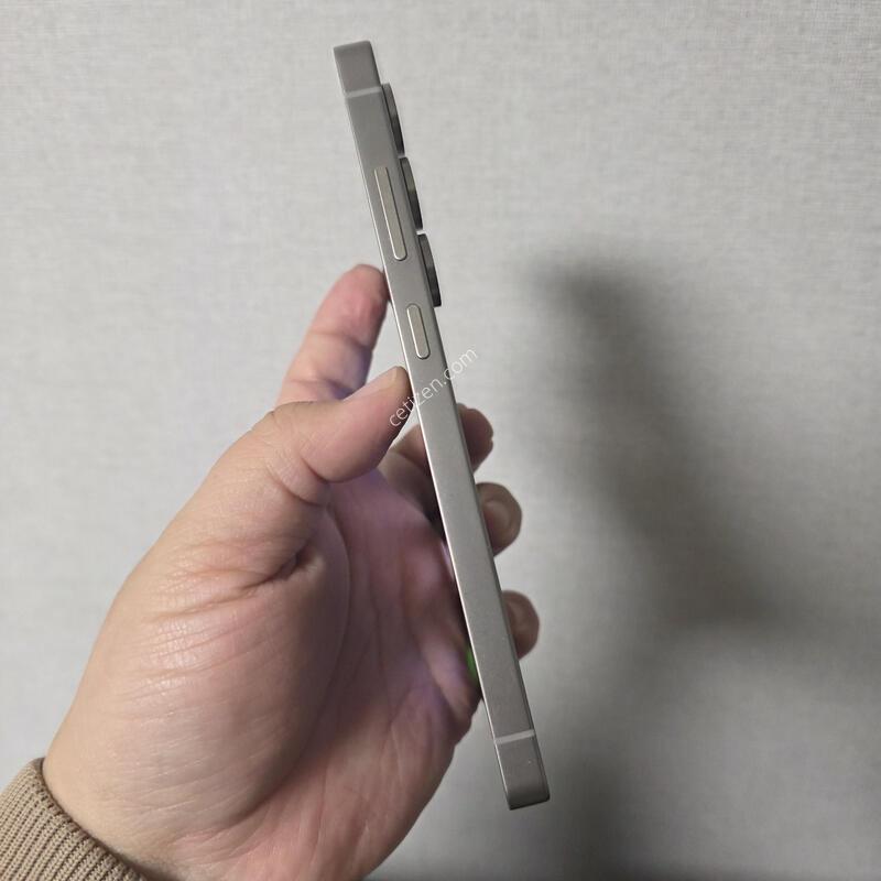 ������ S25��Ʈ�� ƼŸ�� ���� 512�Ⱑ SS�� �Ⱦƿ�~