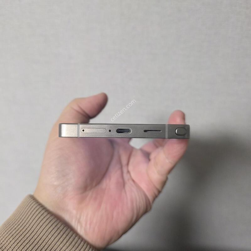 ������ S25��Ʈ�� ƼŸ�� ���� 512�Ⱑ SS�� �Ⱦƿ�~