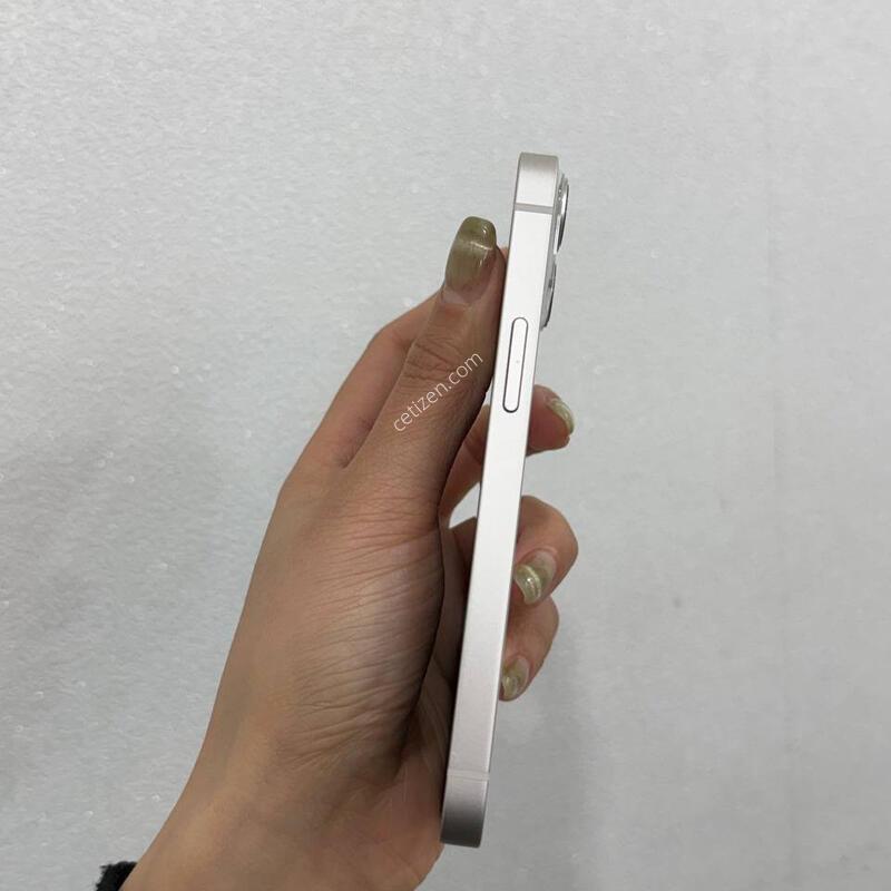 ������13�̴� ��Ÿ����Ʈ 128GB/81% Y1570