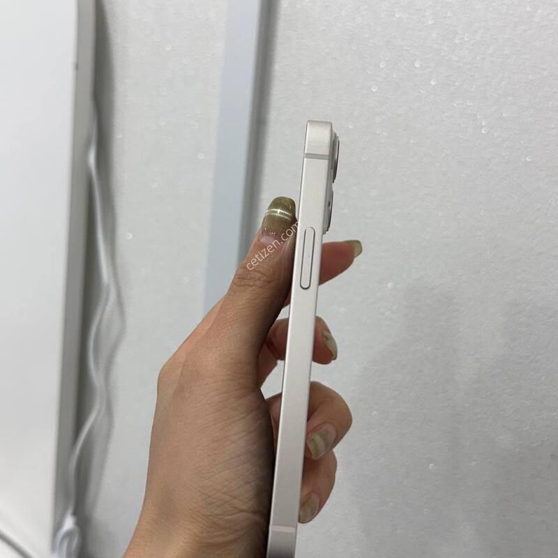 ������13�̴� ��Ÿ����Ʈ 128GB/81% Y1570