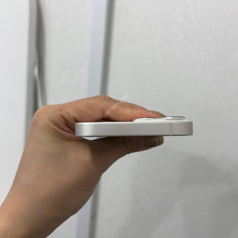 ������13�̴� ��Ÿ����Ʈ 128GB/81% Y1570