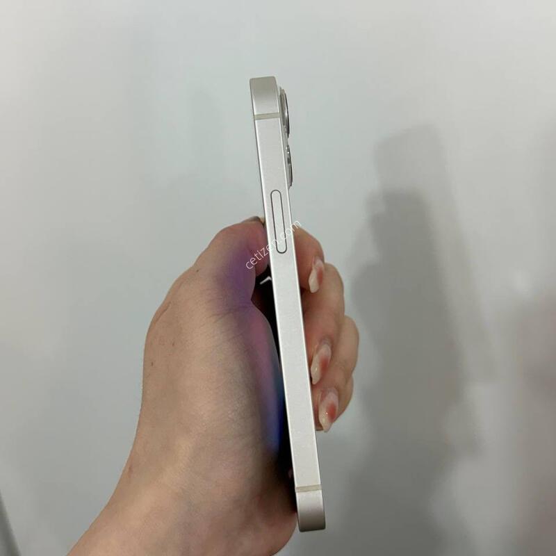 ������13�̴� ��Ÿ����Ʈ 128GB/83% Y1571