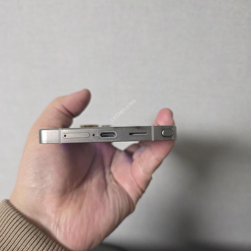 ������ S25��Ʈ�� ƼŸ�� ���� 256�Ⱑ SS�� �Ⱦƿ�~