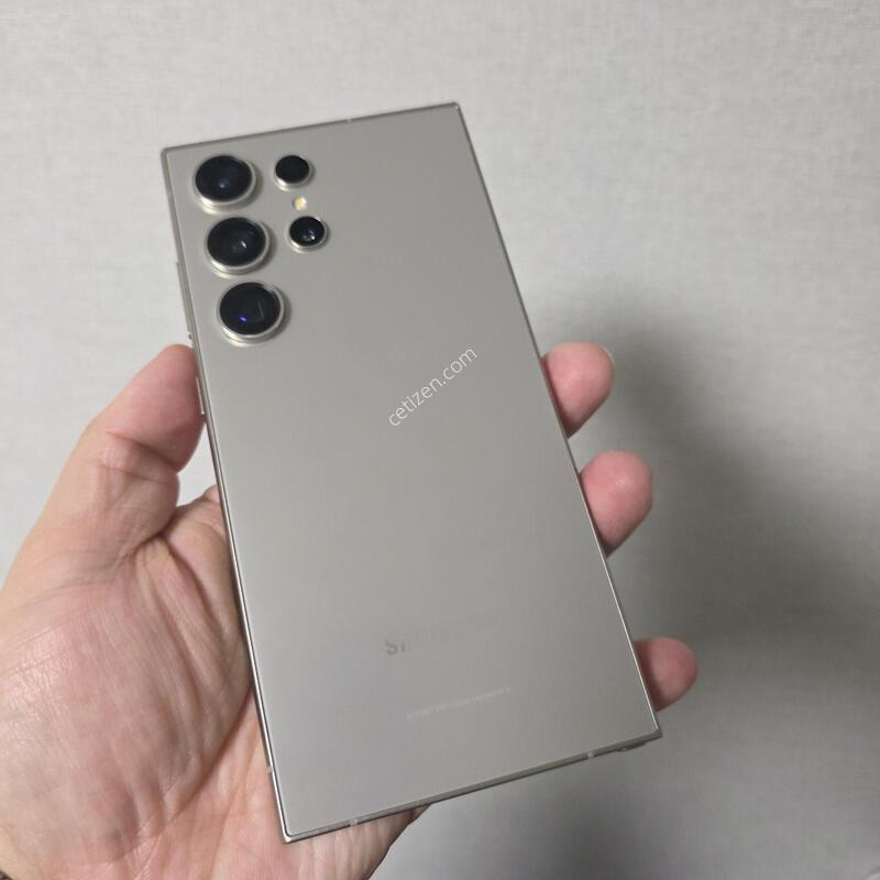 ������ S24��Ʈ�� ƼŸ�� �׷��� 256�Ⱑ SS�� �Ⱦƿ�~