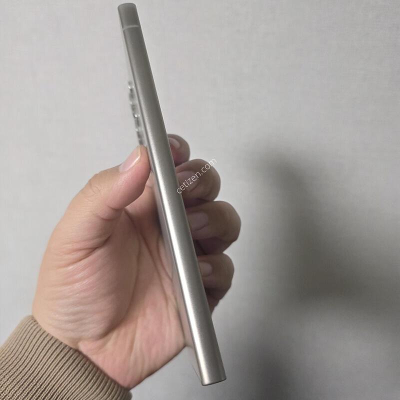 ������ S24��Ʈ�� ƼŸ�� �׷��� 256�Ⱑ SS�� �Ⱦƿ�~