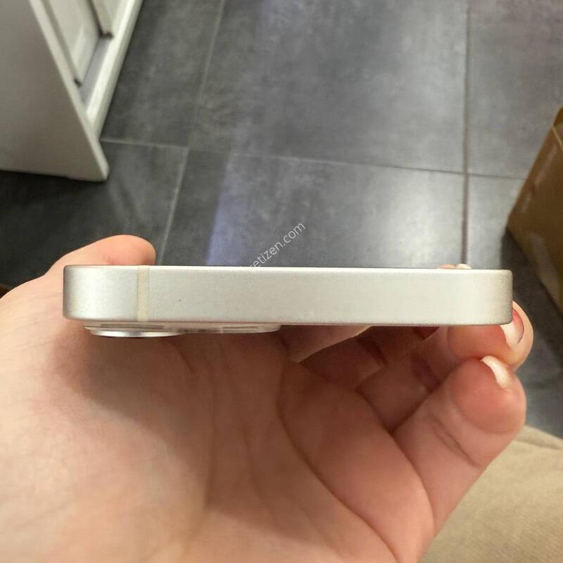 ������13�̴� ��Ÿ����Ʈ 128GB/83% Y1571