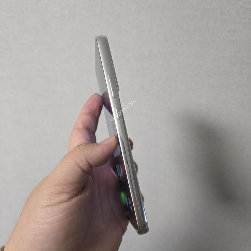 ������ S22�÷��� ����ȭ��Ʈ 256�Ⱑ SS�� �Ⱦƿ�~