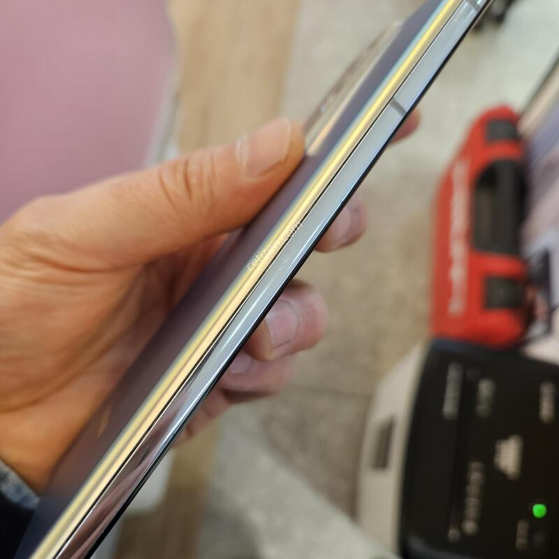 ������ S21 ��Ʈ�� 5G / ���ҽǹ� 256GB