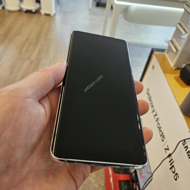 ������ S21 ��Ʈ�� 5G / ���ҽǹ� 256GB