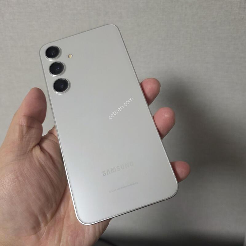 ������ S24�÷��� ���� �׷��� 256�Ⱑ SS�� �Ⱦƿ�~