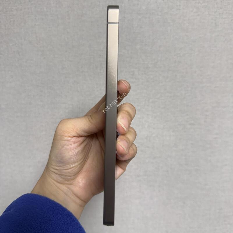 ������ S25��Ʈ�� ƼŸ���׷��� 256�Ⱑ SS�� �Ⱦƿ�~