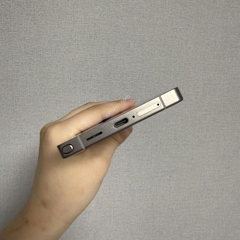 ������ S25��Ʈ�� ƼŸ���׷��� 256�Ⱑ SS�� �Ⱦƿ�~