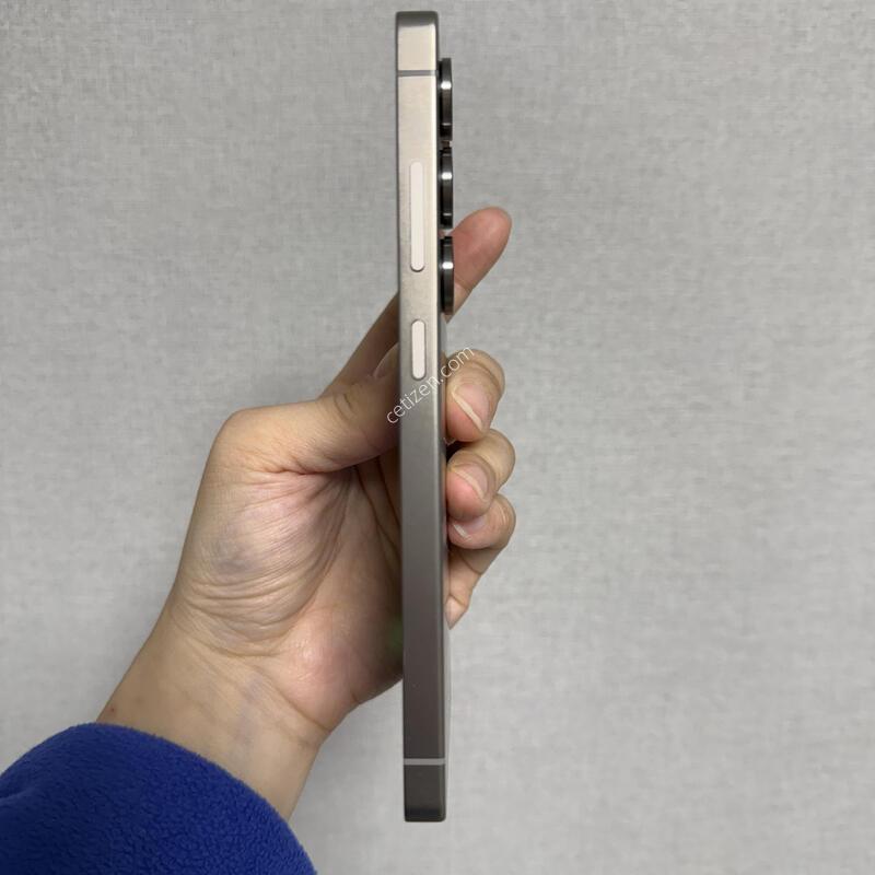 ������ S25��Ʈ�� ƼŸ���׷��� 256�Ⱑ SS�� �Ⱦƿ�~