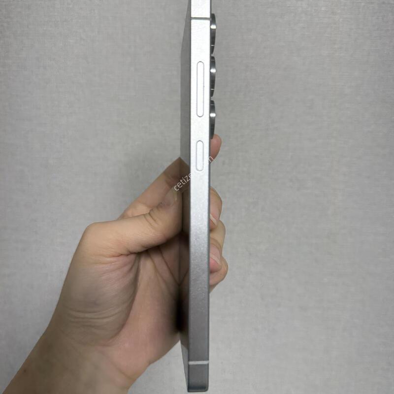 ������ S25��Ʈ�� ƼŸ���ǹ����� 256�Ⱑ SS�� �Ⱦƿ�~