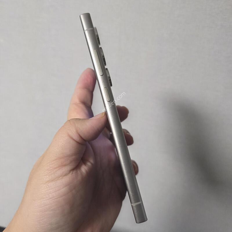 ������ S24��Ʈ�� ƼŸ�� �׷��� 256�Ⱑ SS�� �Ⱦƿ�~