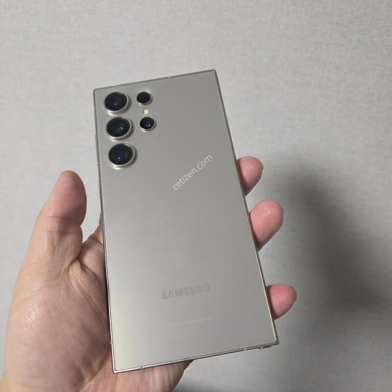 ������ S24��Ʈ�� ƼŸ�� �׷��� 256�Ⱑ SS�� �Ⱦƿ�~