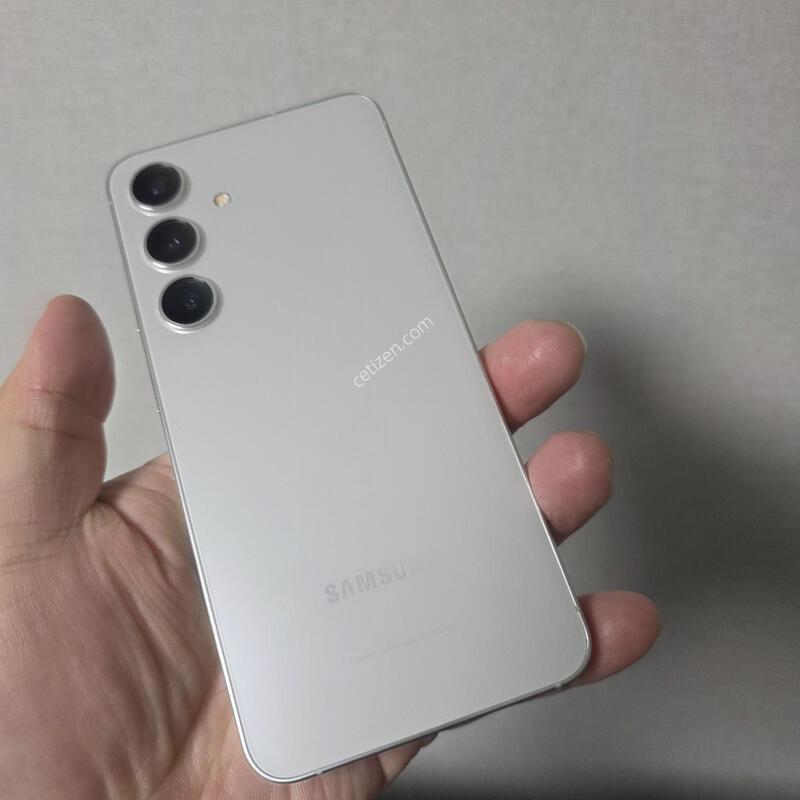 ������ S24 ���� �׷��� 256�Ⱑ SS�� �Ⱦƿ�~