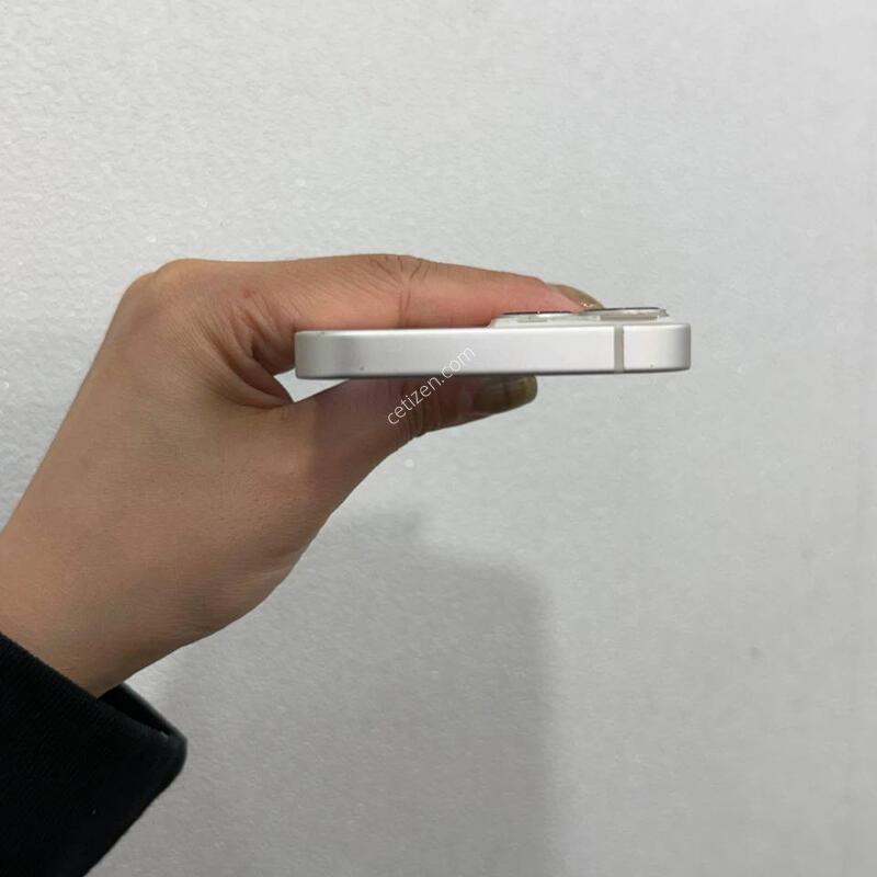 ������13�̴� ��Ÿ����Ʈ 128GB Y1616