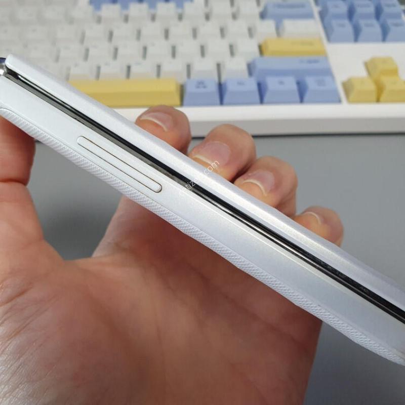 ������ ���� / 8GB / ȭ��Ʈ