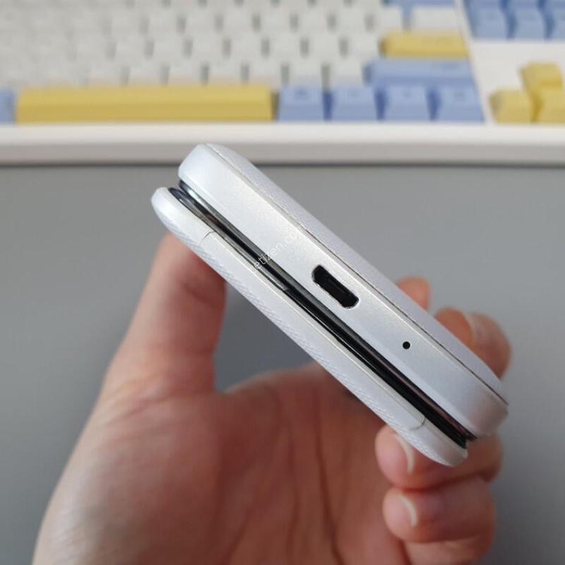 ������ ���� / 8GB / ȭ��Ʈ