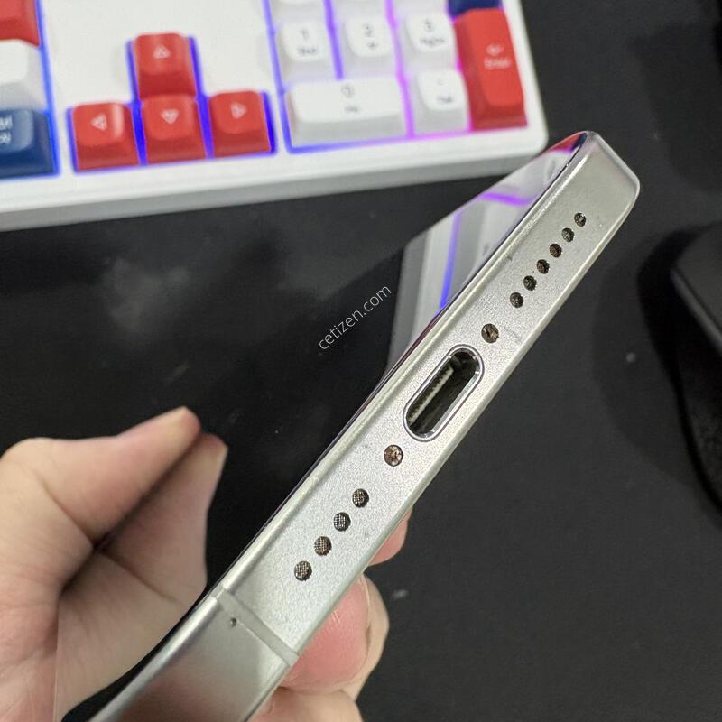 ������ 15���θƽ� 256G ���͸�83%