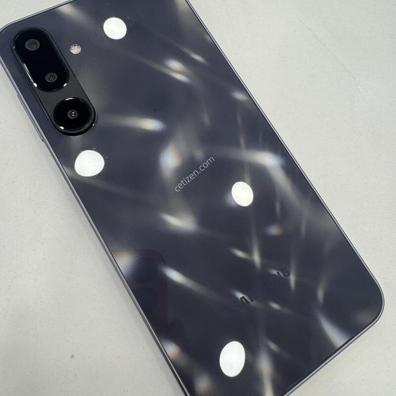 �Ｚ �����ÿ��̵�8 (SM-M166S) A+�� (������ְ�)