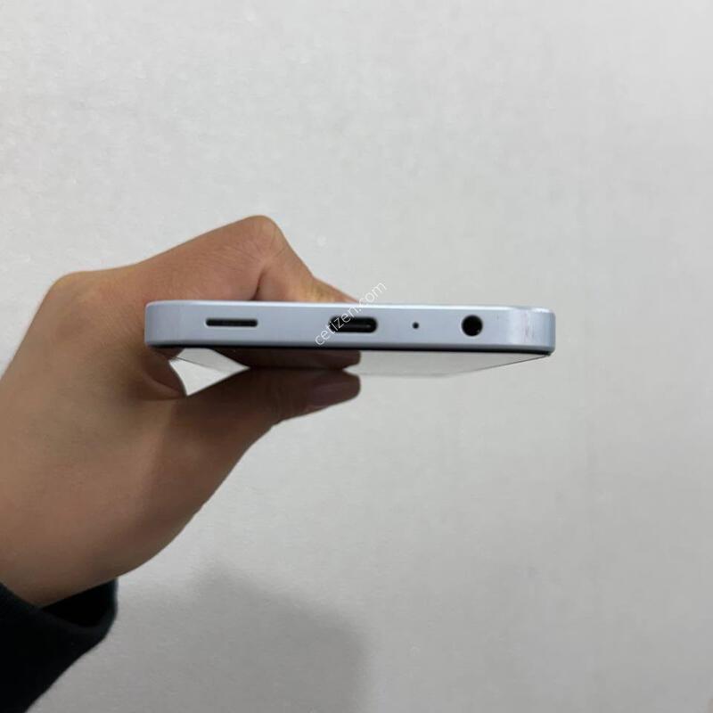 ������A25 ���� 128GB Y1645