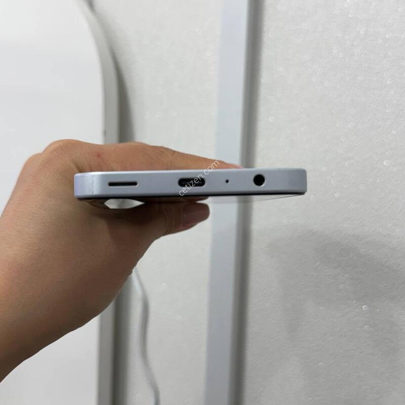 ������A25 ���� 128GB Y1645