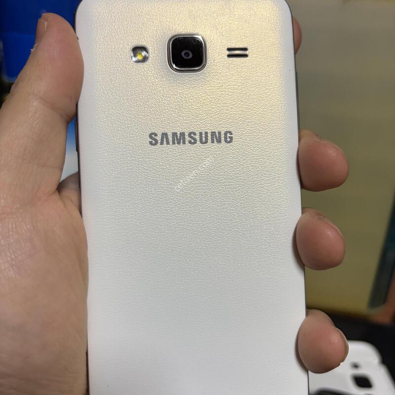 ������j3 2016