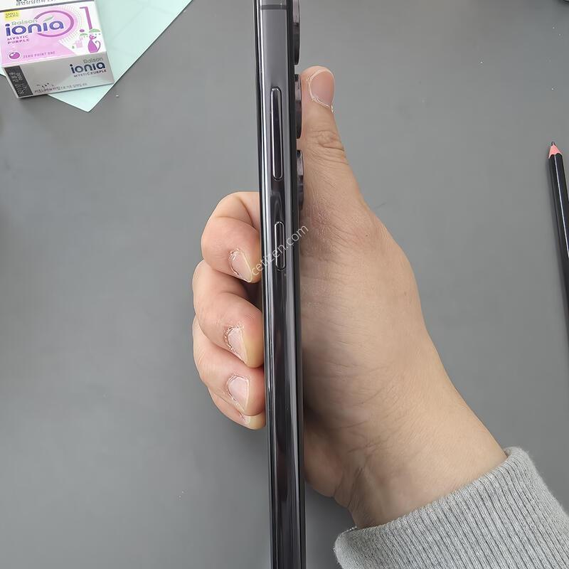 (4678)������s23��Ʈ�� 256 �Ǹ��մϴ�