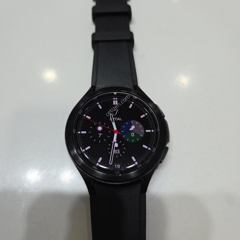 �����ÿ�ġ4 Ŭ���� 46mm �����θ��� (SM-R890N)