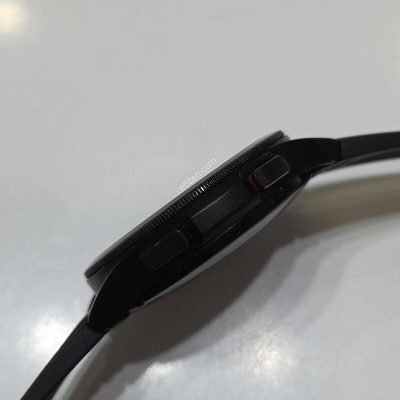 �����ÿ�ġ4 Ŭ���� 46mm �����θ��� (SM-R890N)